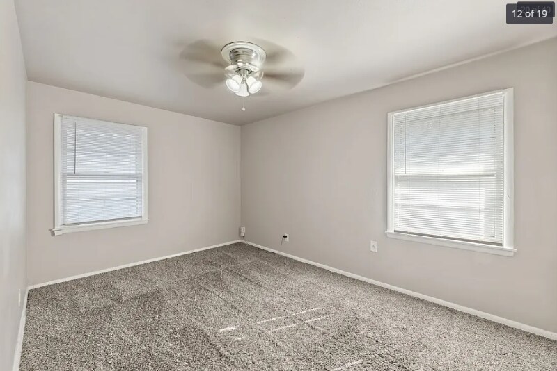 Building Photo - 2539 Hillsboro Ave