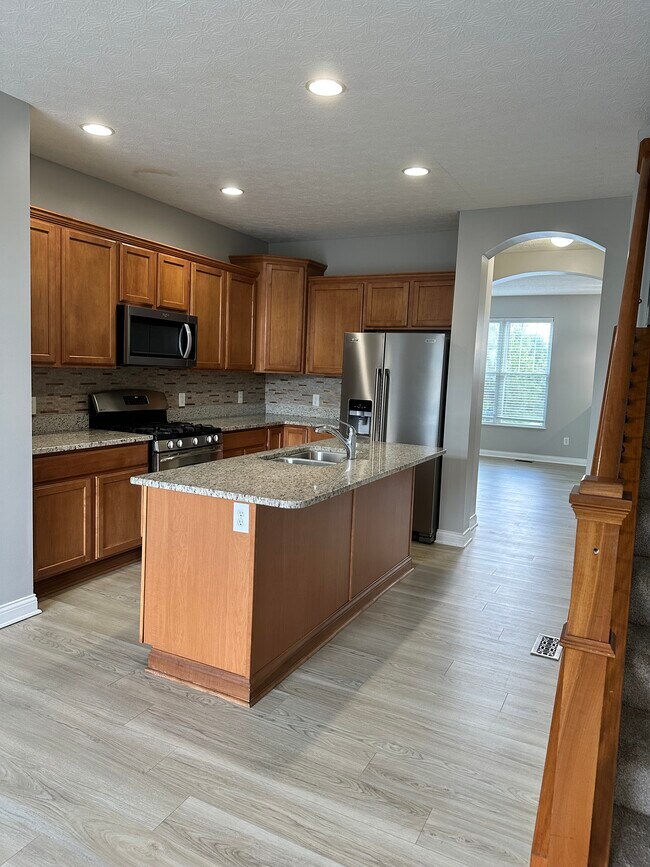 Kitchen - 4118 Cambron Dr