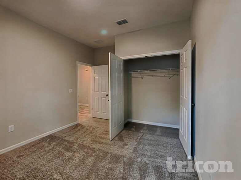 Building Photo - 1337 19th St