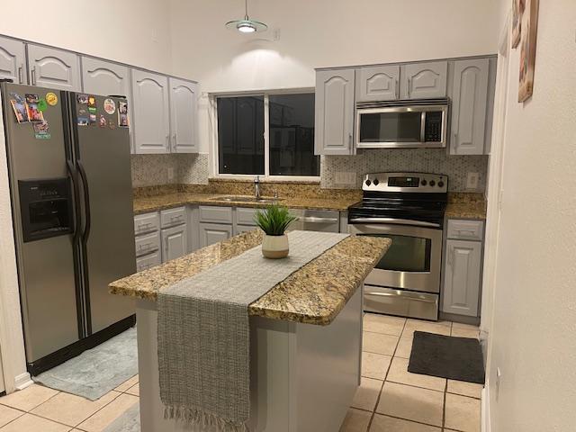 Building Photo - 13932 Huntwick Dr