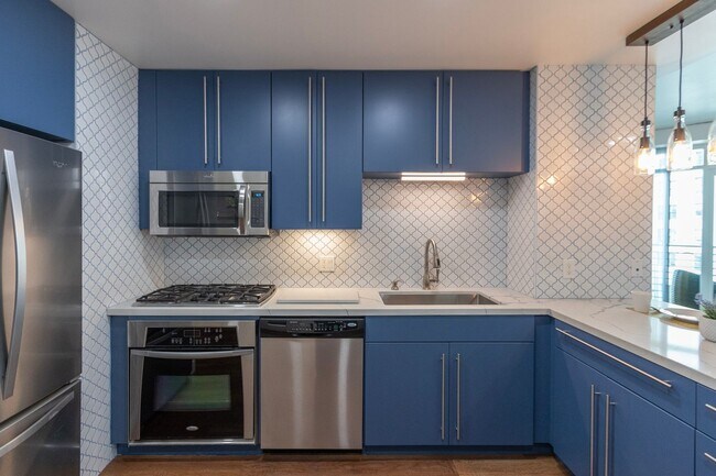 Building Photo - Beautiful 1 Bdrm, 1.5 Bath for Rent at Cortez Blu Condos in Cortez Hill