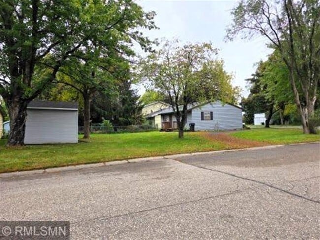 Building Photo - 653 N 2nd St