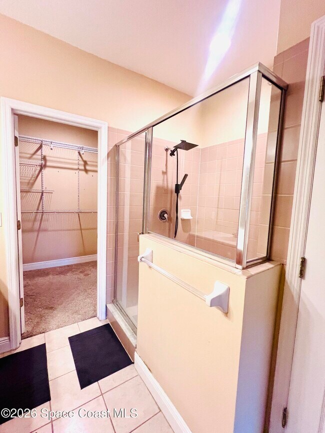 Building Photo - 4865 Revenna Ct
