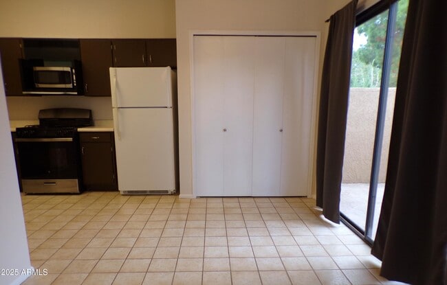 Building Photo - 5336 Paseo Cielo