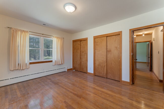 Building Photo - 443 Selica Rd