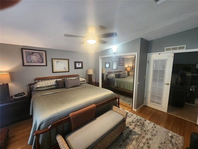 Building Photo - 24921 Pine Hill