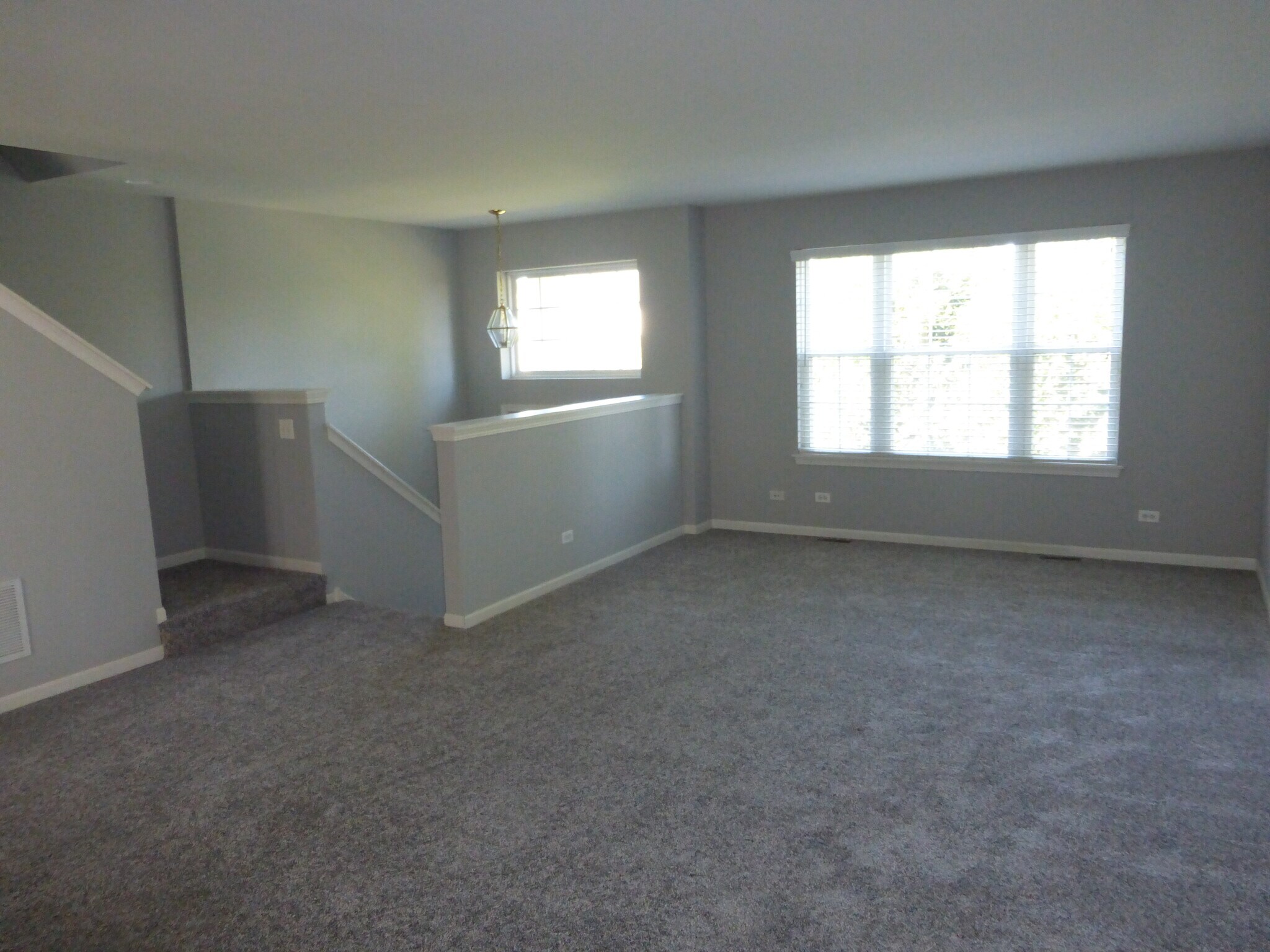 Building Photo - 914 Clover Ln