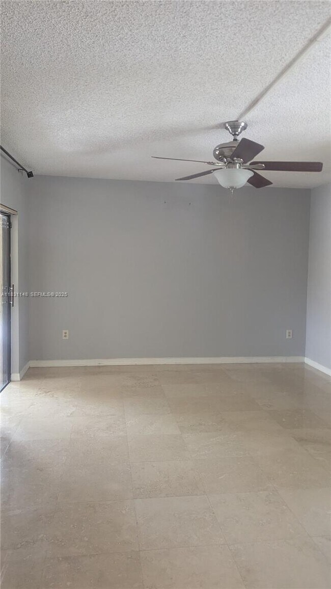 Building Photo - 491 Ives Dairy Rd