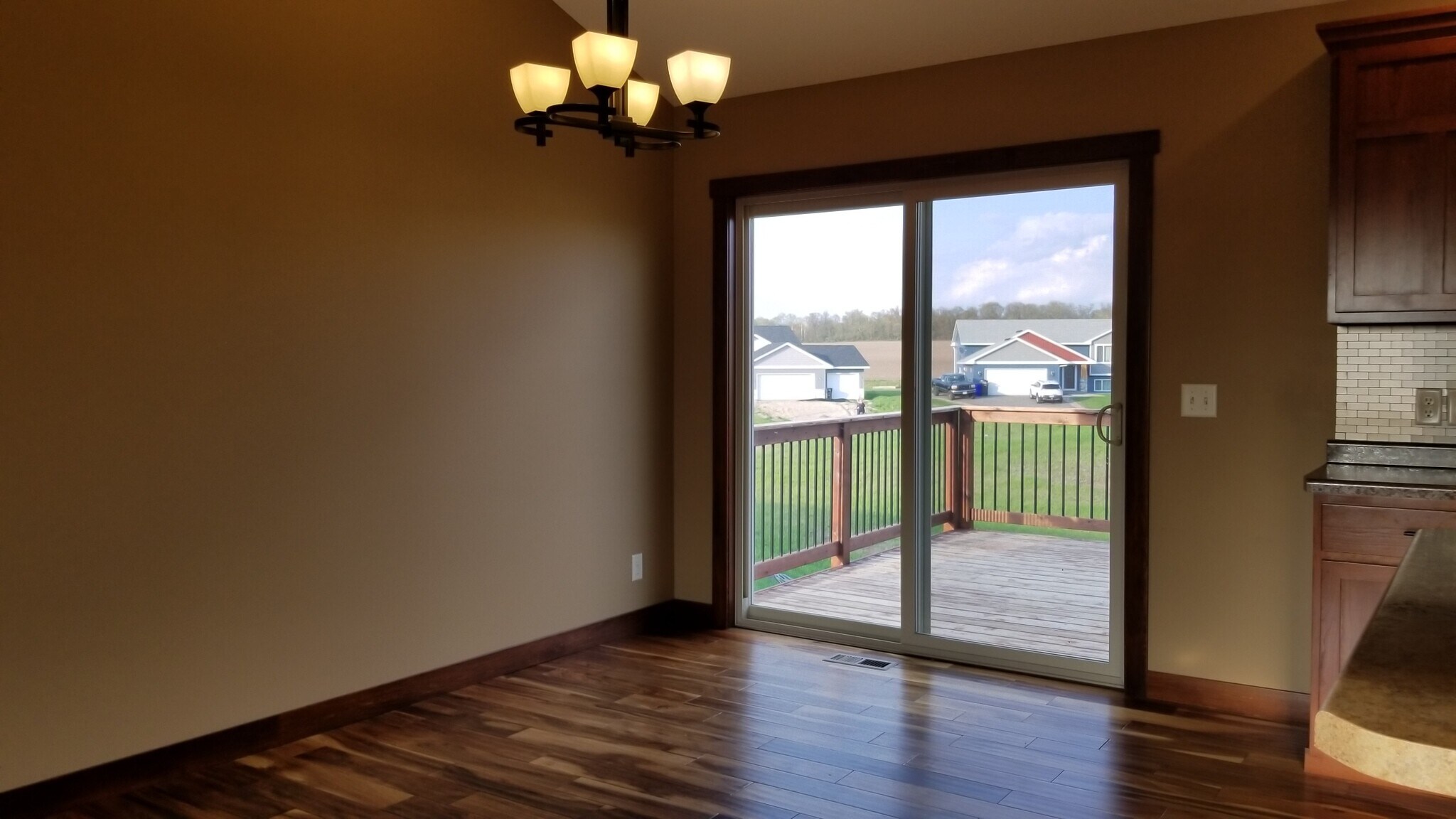 Building Photo - 244 Prairie Rd