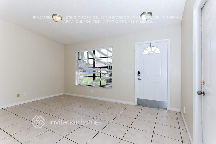 Building Photo - 6225 Mullin St