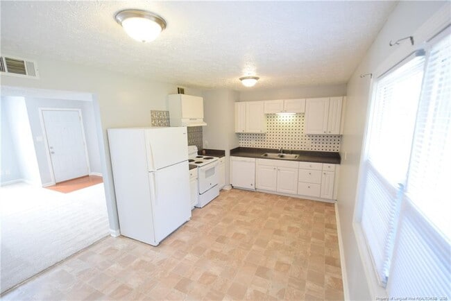 Building Photo - 3216 Tully Ln