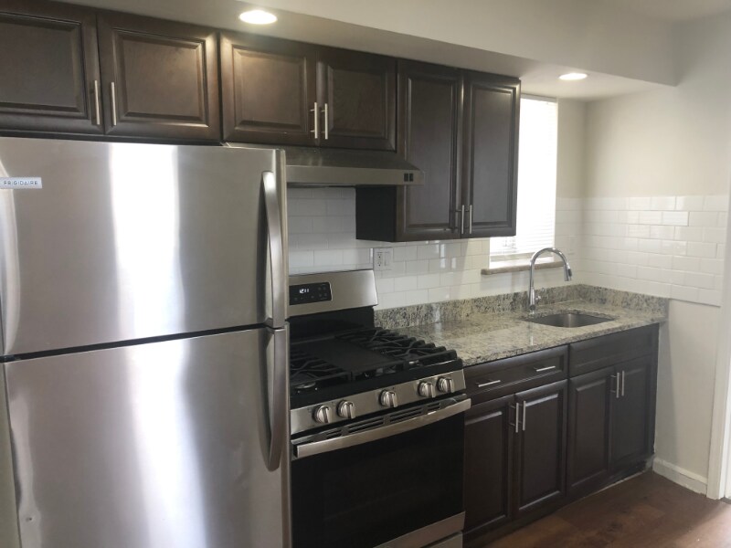 Building Photo - 251 Beacon Ave