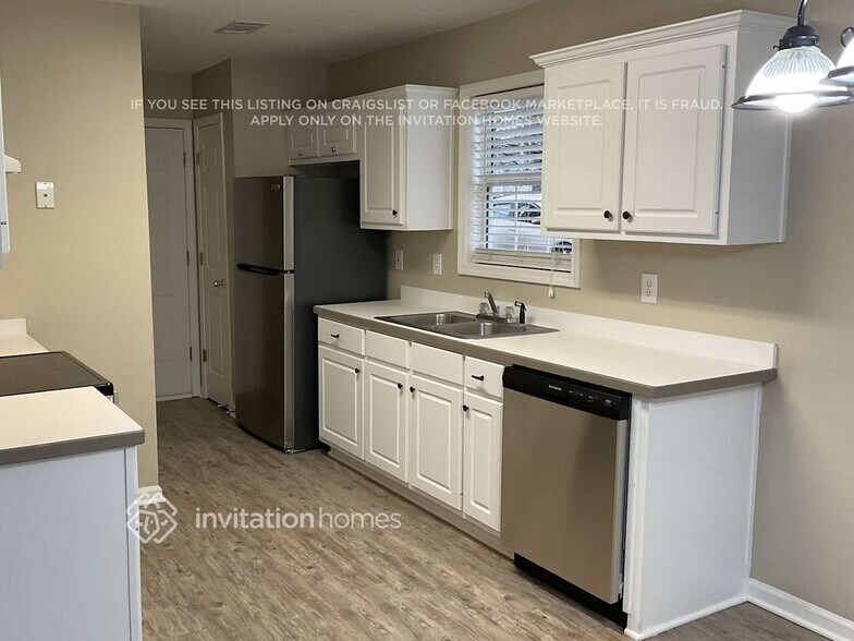 Building Photo - 1606 Madison Dr