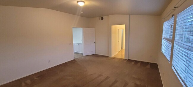 Building Photo - 1262 Garrett Way