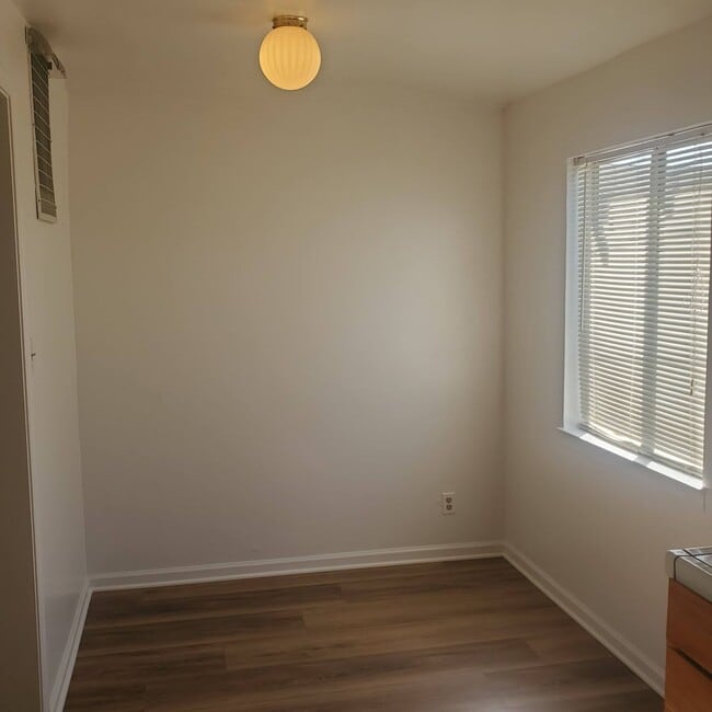 Building Photo - Nice 1bd/1ba Duplex in DT Livermore