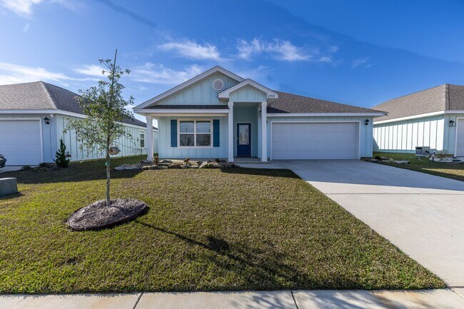 Building Photo - 1 Month FREE with 13 month lease!!!!     4 Bedroom 2 Bath Home in Roberts Cove Community in Foley
