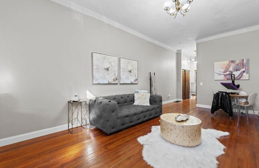 Living / Dining - 1213 Sidney St