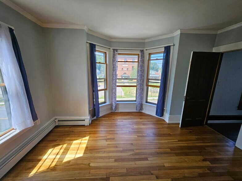 Living room with walk in closet - 22 Sparhawk St