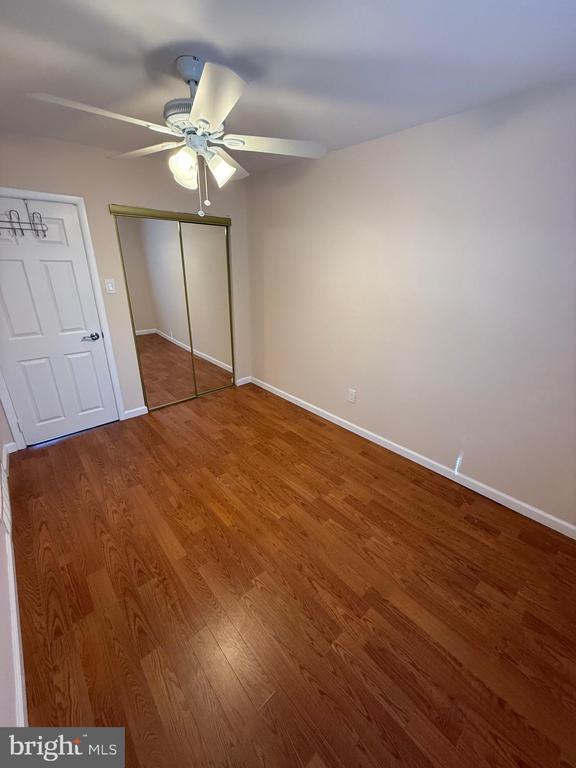 Building Photo - 413 Parlin Pl