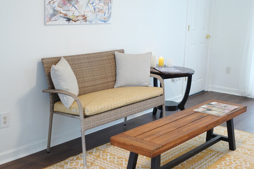 Cool Lounge seating area - 288 Downsview Dr