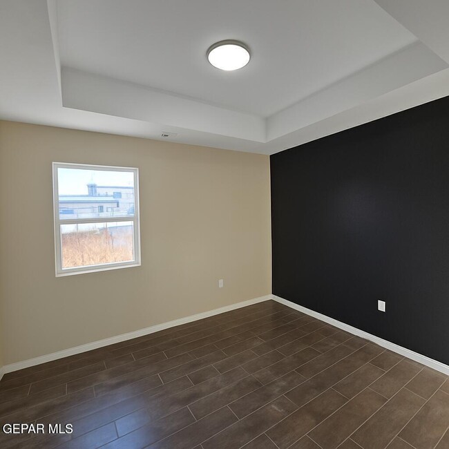 Building Photo - 3030 Pera Ave