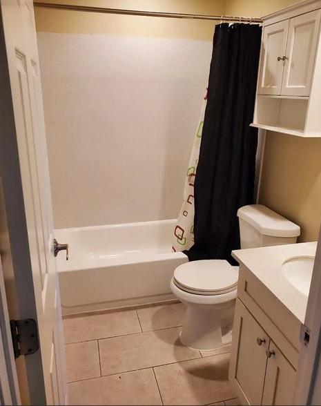 Building Photo - 1940 Peabody Rd