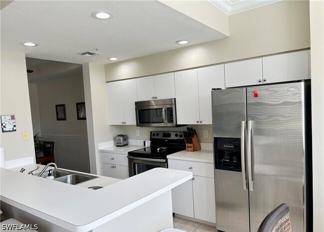 Building Photo - 8680 Cedar Hammock Cir