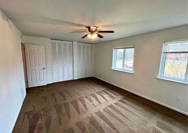 Building Photo - 102 Caernarvon Ct