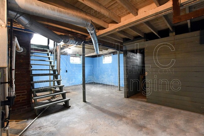 Building Photo - 1763 W Lee St
