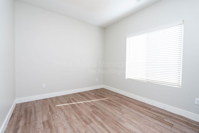 Building Photo - 3412 E Aster St