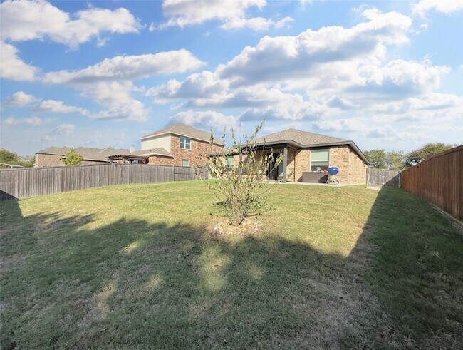 Building Photo - 228 Teakwood Dr