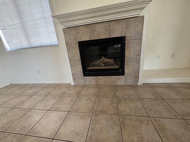 Building Photo - Estrella Mountain Ranch Overlook 3br