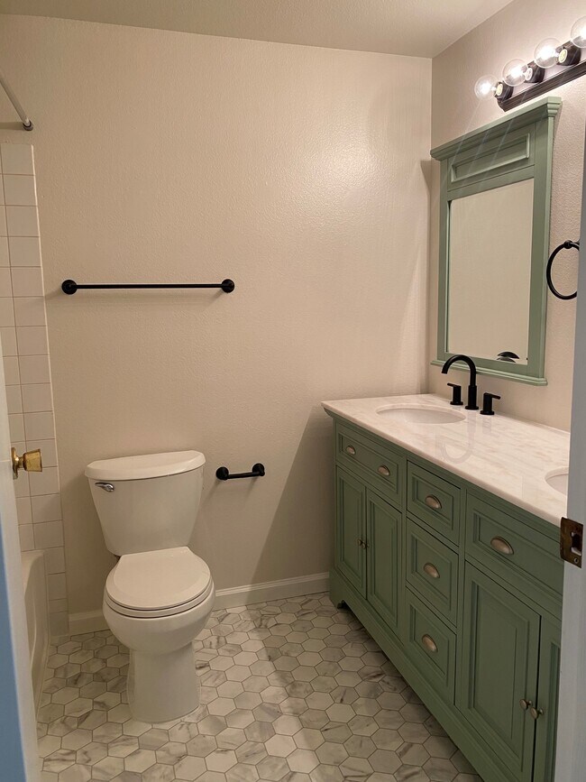 Building Photo - 215 100th St SW