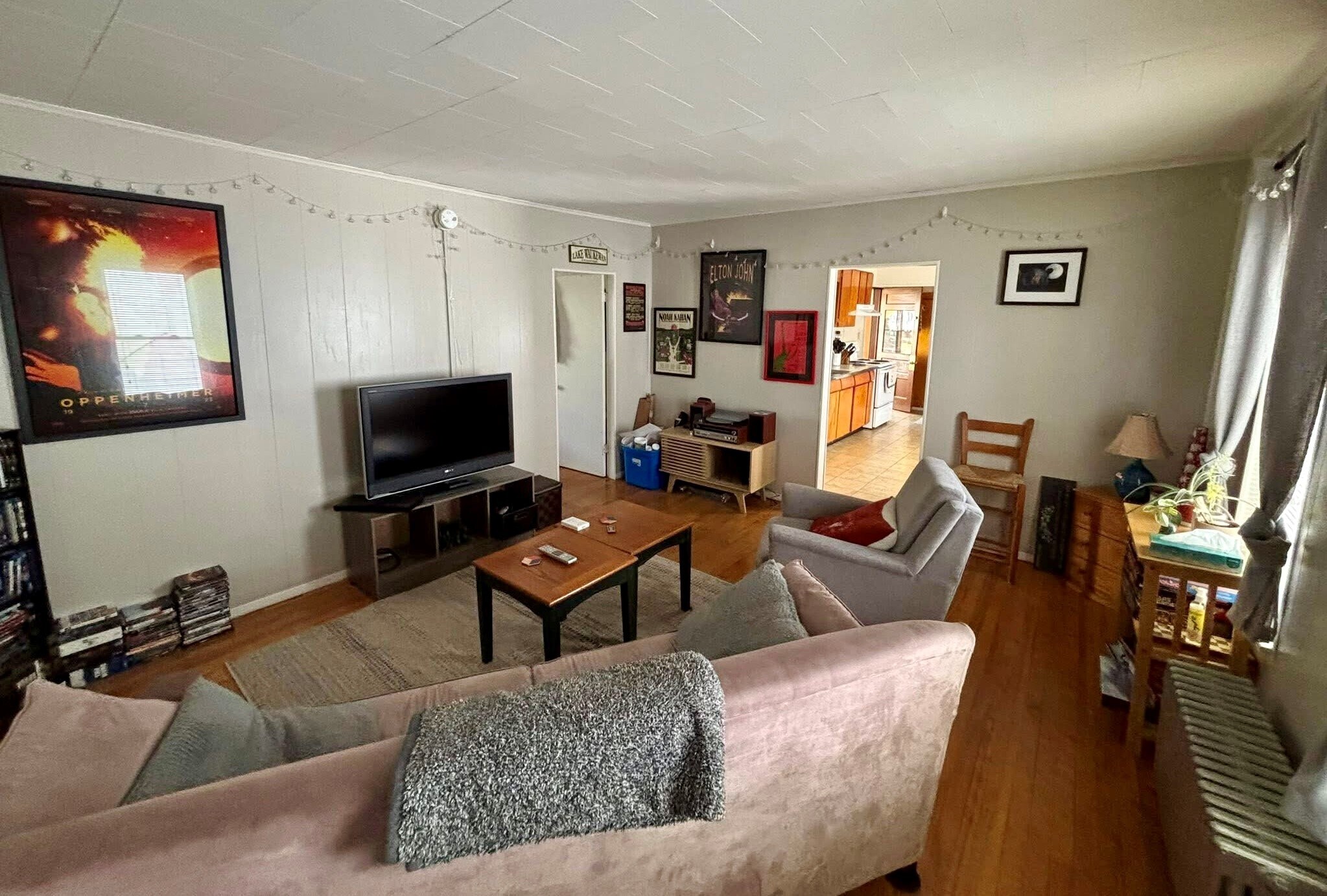 Living Room - Current Tenancy - 91 Sagamore St