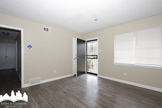 Building Photo - 4092 Maumee St