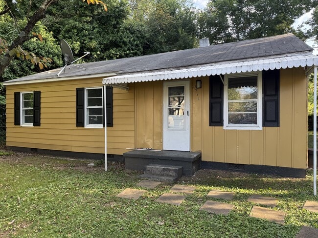 Primary Photo - 3912 Honan Dr