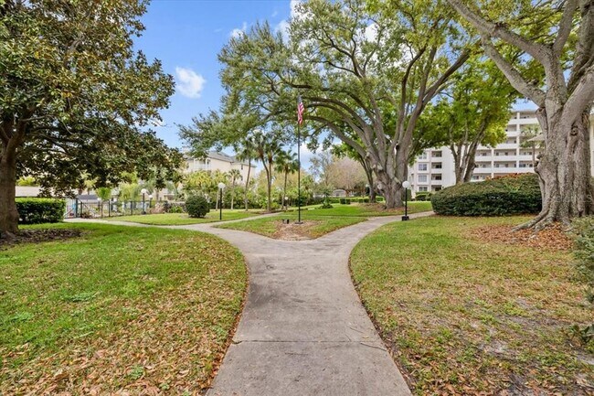 Building Photo - 1235 S Highland Ave