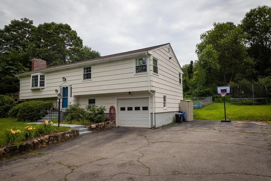 Building Photo - 60 North Ave