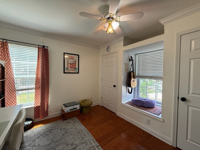 Building Photo - 721 N Hite Ave