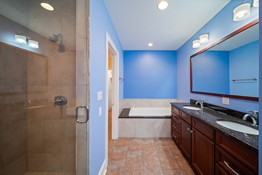 Building Photo - 721 Foster St