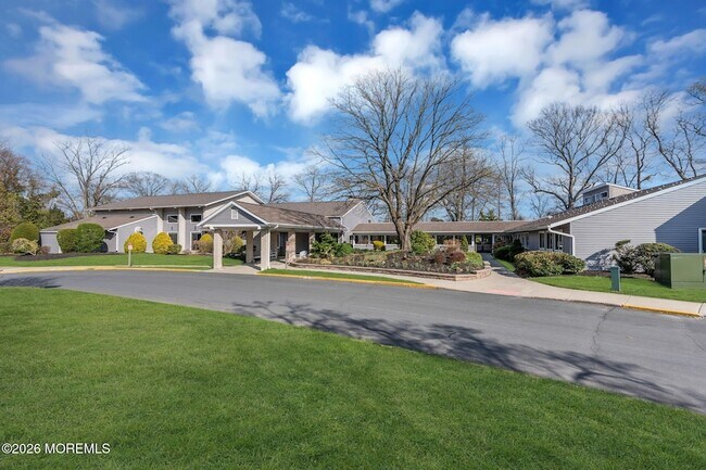 Building Photo - 42 Lexington Ct