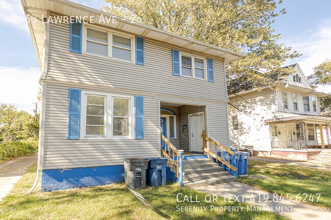 Primary Photo - 2463 Lawrence Ave