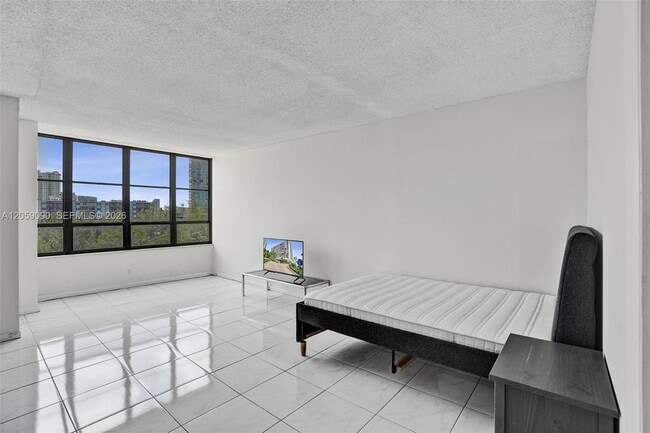 Building Photo - 500 Three Islands Boulevard