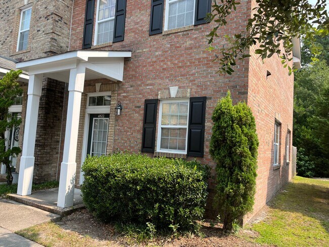 Building Photo - Exton Park Loop Townhome