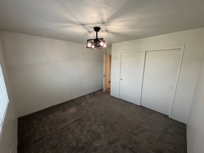 Building Photo - 8908 Thurber Ln