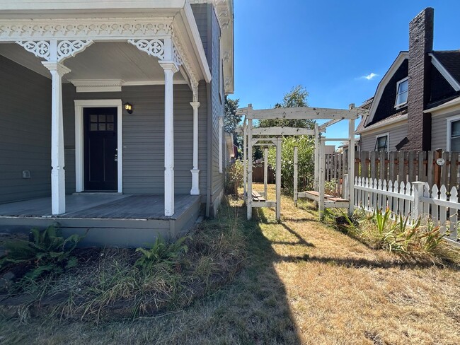 Building Photo - Vintage Aesthetic Meets Modern Glow-Up! Your Next Home Is Here!