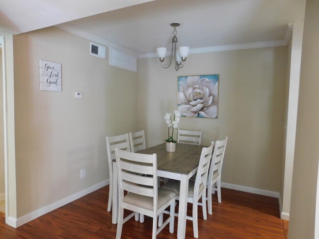 Building Photo - Diamante Apartment Homes
