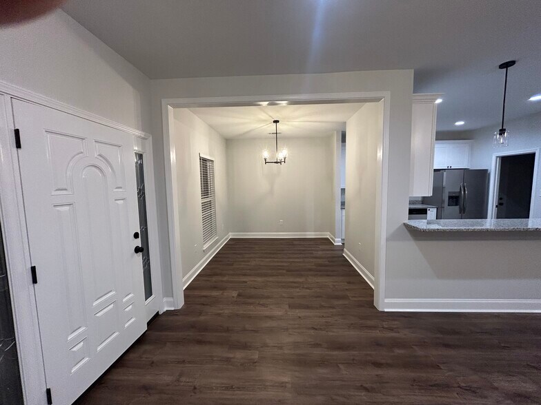 Building Photo - 41255 Bush Ln