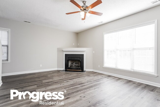 Building Photo - 1932 Shadow Glen Dr