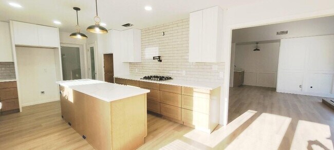 Building Photo - 7619 Apache Plume Dr